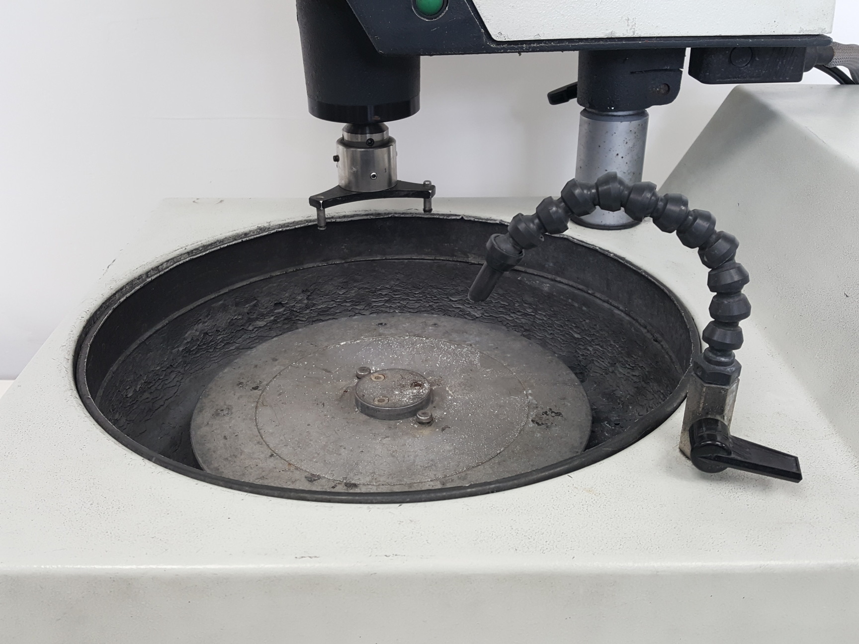 Image of Buehler Motopol 2000 Grinder / Polisher Model - 95-2800
