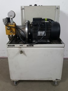 Thumbnail image of Instron 8841 1kN DynaMight Servo Hydraulic Dynamic Test System - Savery Lab