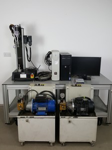 Thumbnail image of Instron 8841 1kN DynaMight Servo Hydraulic Dynamic Test System - Savery Lab