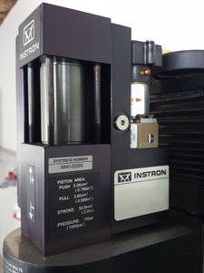 Thumbnail image of Instron 8841 1kN DynaMight Servo Hydraulic Dynamic Test System - Savery Lab