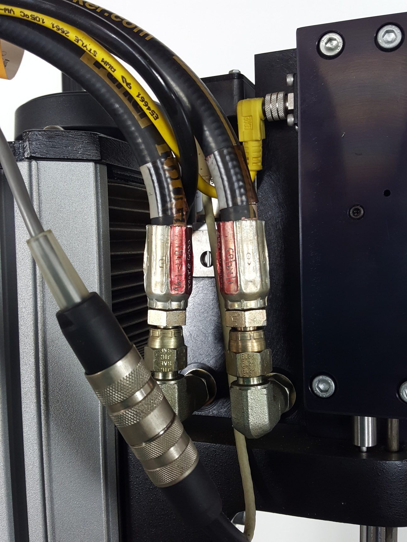 Image of Instron 8841 1kN DynaMight Servo Hydraulic Dynamic Test System - Savery Lab
