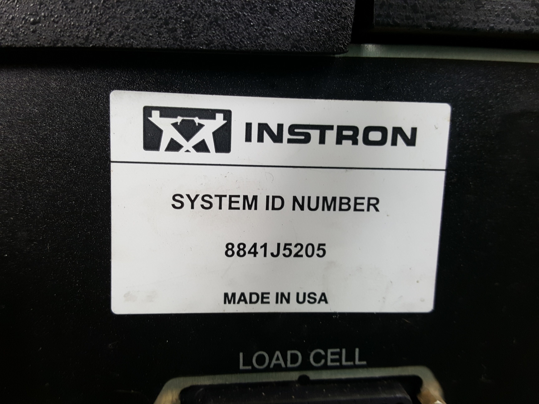 Image of Instron 8841 1kN DynaMight Servo Hydraulic Dynamic Test System - Savery Lab