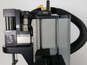 Thumbnail image of Instron 8841 1kN DynaMight Servo Hydraulic Dynamic Test System - Savery Lab