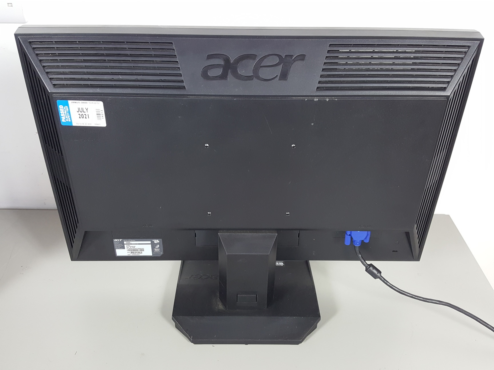 Image of Instron 8841 1kN DynaMight Servo Hydraulic Dynamic Test System - Savery Lab