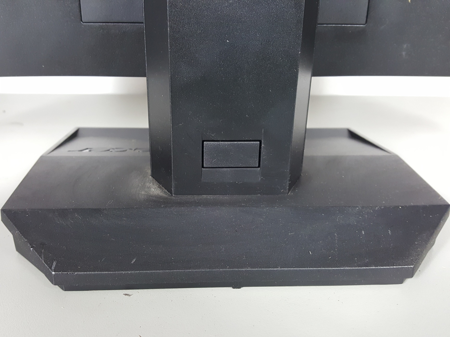 Image of Instron 8841 1kN DynaMight Servo Hydraulic Dynamic Test System - Savery Lab