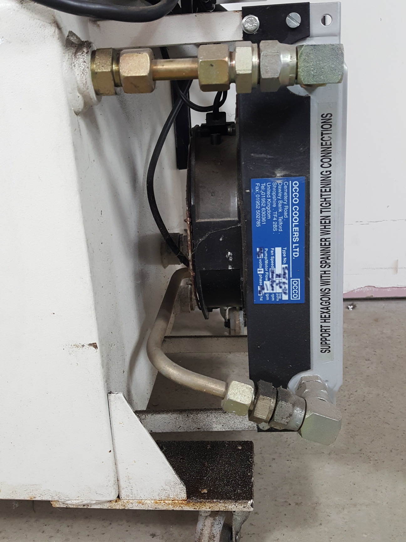 Image of Instron 8841 1kN DynaMight Servo Hydraulic Dynamic Test System - Savery Lab