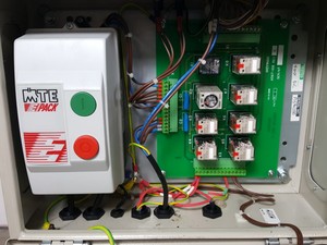 Thumbnail image of Instron 8841 1kN DynaMight Servo Hydraulic Dynamic Test System - Savery Lab