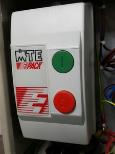 Thumbnail image of Instron 8841 1kN DynaMight Servo Hydraulic Dynamic Test System - Savery Lab