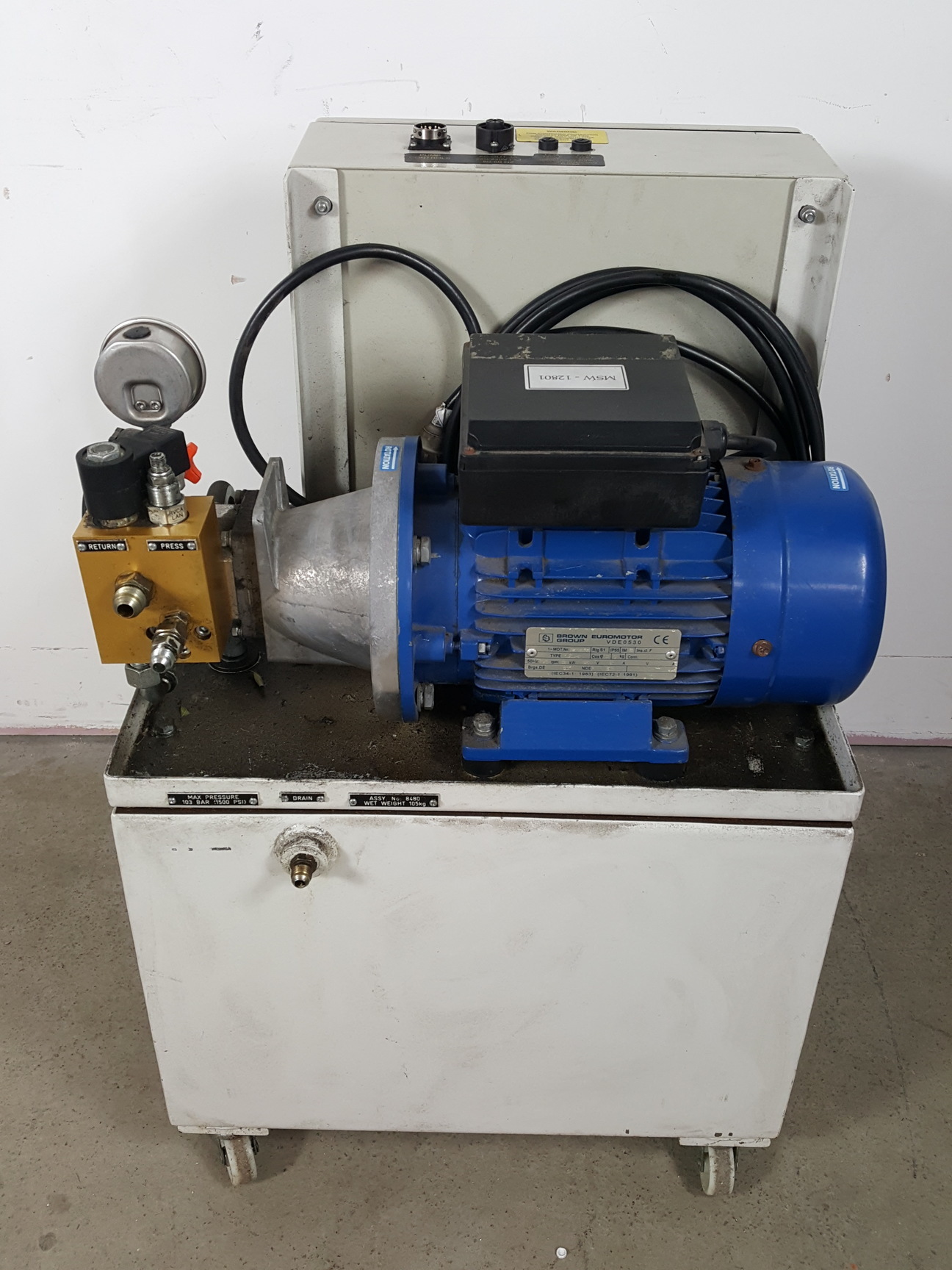 Image of Instron 8841 1kN DynaMight Servo Hydraulic Dynamic Test System - Savery Lab