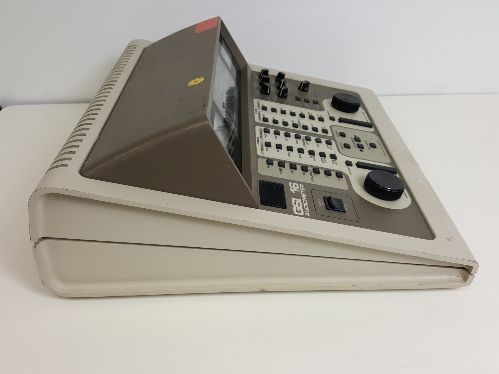 GRASON STADLER GSI 16 Audiometer & Headphones Hearing Test Machine Lab