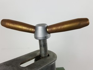 Thumbnail image of Metaserv Automatic Mounting Press Unit C1960A & 2 x Specimen Storage Cabinets