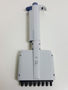 Thumbnail image of 24 x Laboratory Pipettes & Pipettors - Gilson, Integra, Biohit, Nichiryo Lab