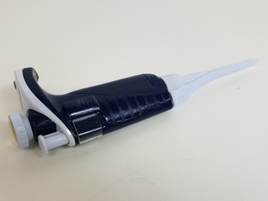 Thumbnail image of 24 x Laboratory Pipettes & Pipettors - Gilson, Integra, Biohit, Nichiryo Lab