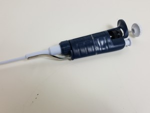 Thumbnail image of 24 x Laboratory Pipettes & Pipettors - Gilson, Integra, Biohit, Nichiryo Lab