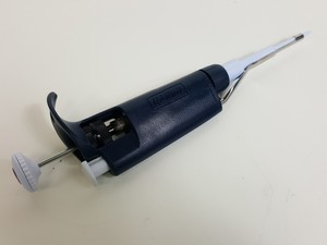 Thumbnail image of 24 x Laboratory Pipettes & Pipettors - Gilson, Integra, Biohit, Nichiryo Lab