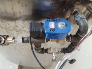 Thumbnail image of STATEBOURNE Liquid Nitrogen Cryogenic Storage Dewar Tank with Racking Lab