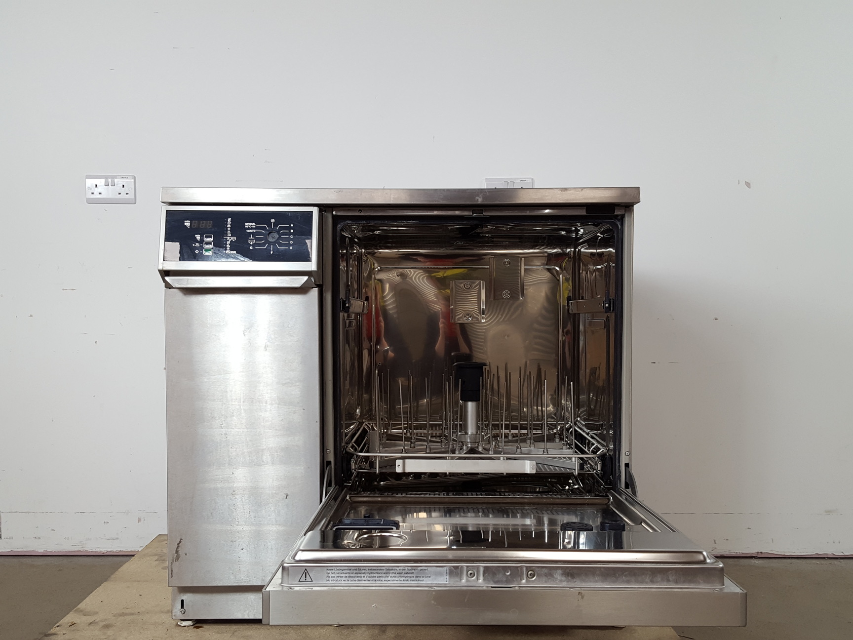 Image of Miele Professional Laboratory Glass Washer G 7883 Lab