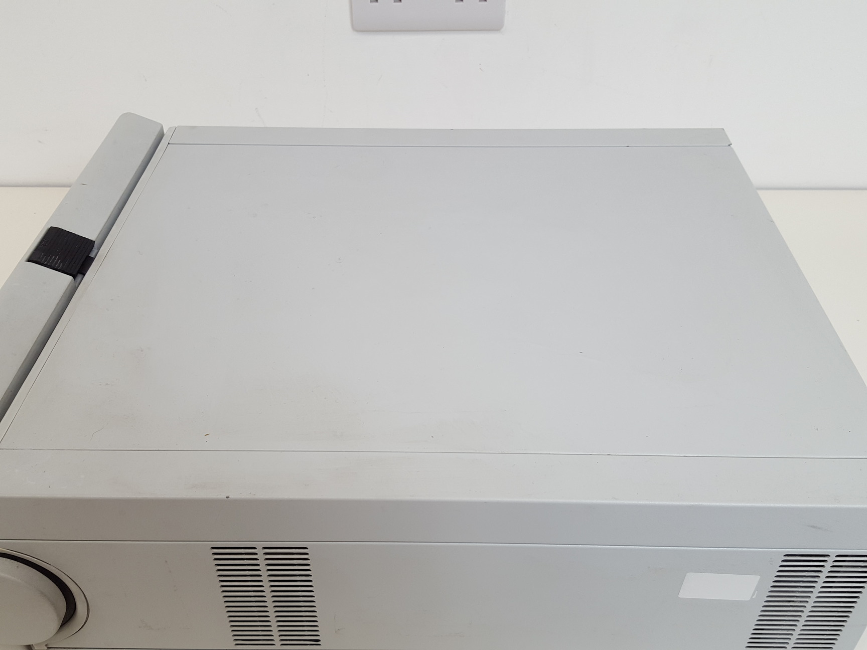Image of Dionex HPLC System - ASI-100,  P680, TCC-100, PDA-100 Lab