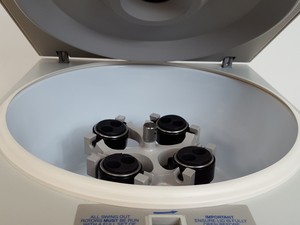 Thumbnail image of MSE MISTRAL 1000 Laboratory Bench-Top Centrifuge with Rotor 4450rpm Lab