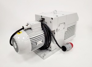Thumbnail image of Leybold TRIVAC D40B Two Stage Three-Phase Vacuum Pump Lab