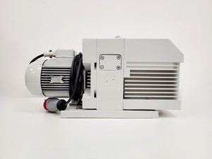 Thumbnail image of Leybold TRIVAC D40B Two Stage Three-Phase Vacuum Pump Lab