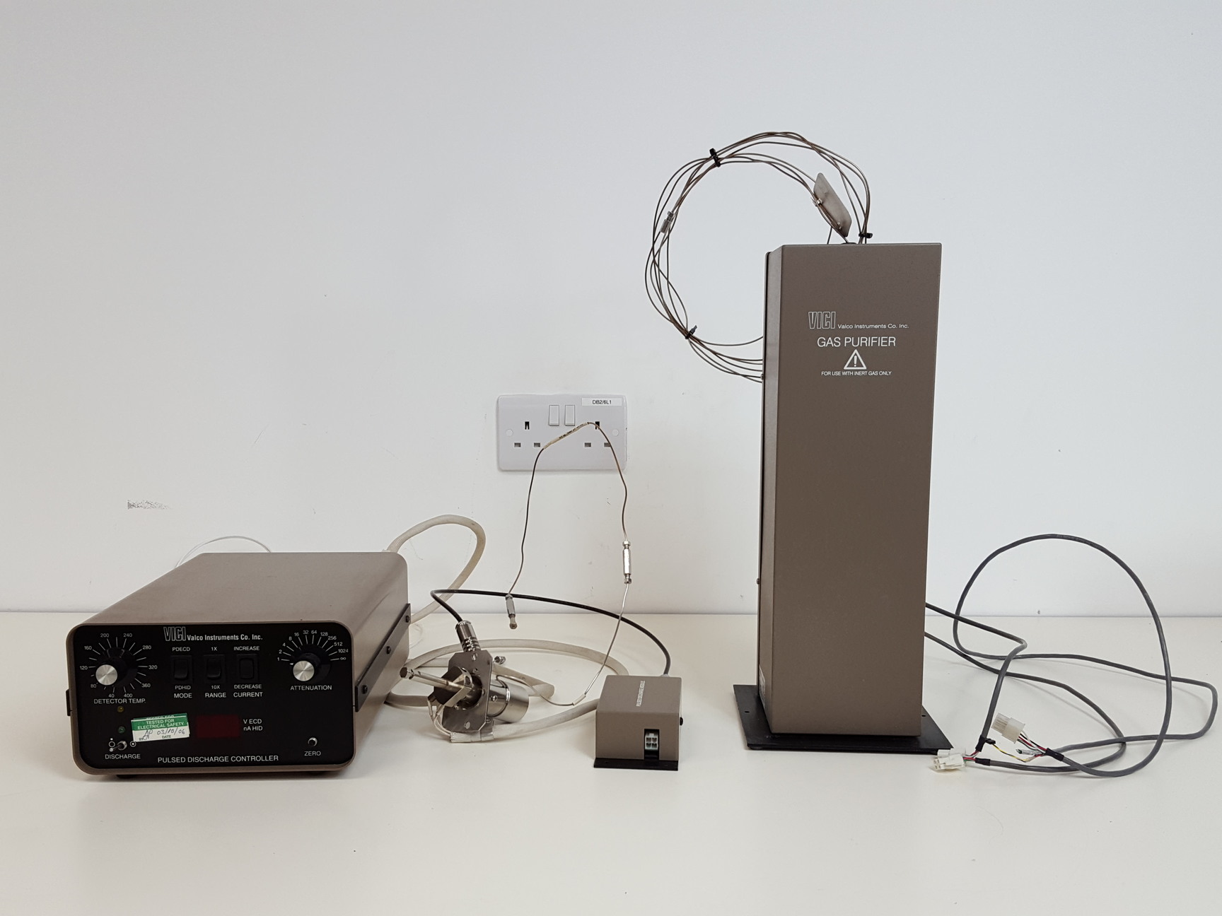 Image of VICI Valco Pulsed Discharge Module, Controller & Purifier PD-M2 K, PD-C2 HP2 Lab