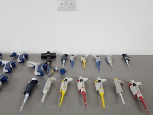 Thumbnail image of Lot of 29 Laboratory Pipettes & Automatic Pipettors - Fisherbrand, Gilson Lab