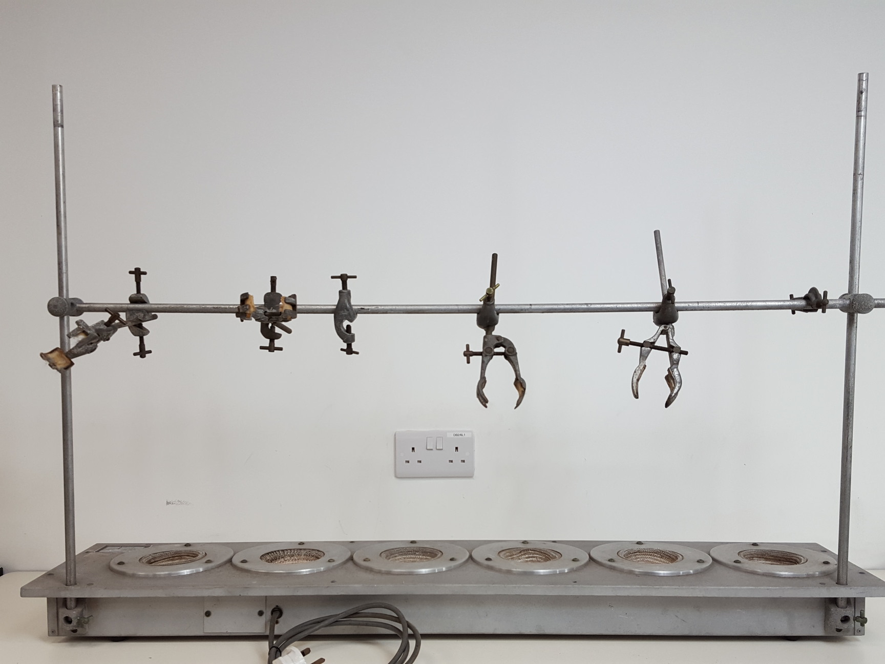Image of Electrothermal ME 466. 100/150ml Heating Mantle with Bracket & Clamps Lab