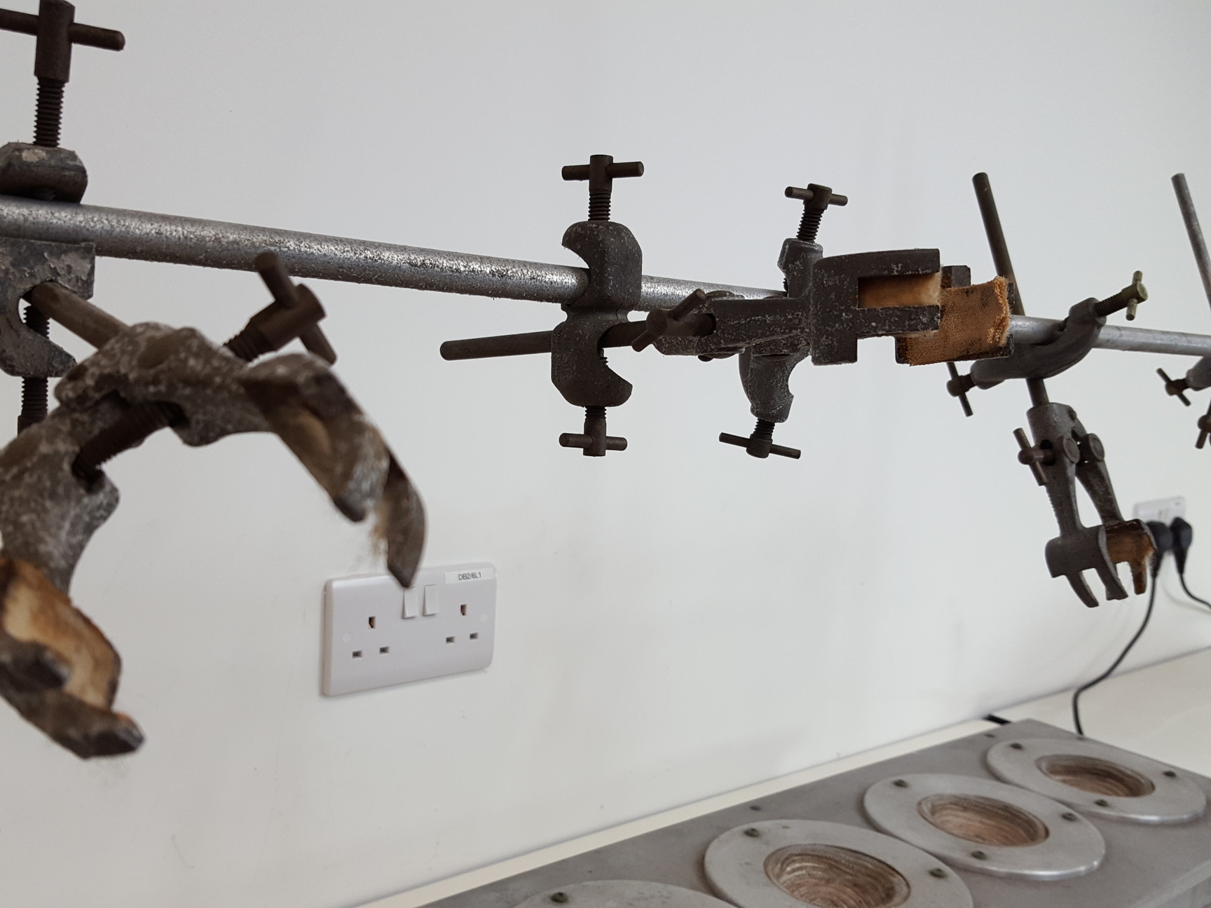 Image of Electrothermal ME 466. 100/150ml Heating Mantle with Bracket & Clamps Lab