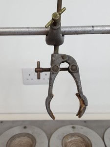 Thumbnail image of Electrothermal ME 466. 100/150ml Heating Mantle with Bracket & Clamps Lab
