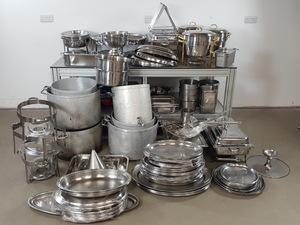 Thumbnail image of Large Lot of Stainless Steel Catering Kitchen Pots, Pans, Dishes, Trays & Bowls