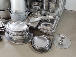 Thumbnail image of Large Lot of Stainless Steel Catering Kitchen Pots, Pans, Dishes, Trays & Bowls