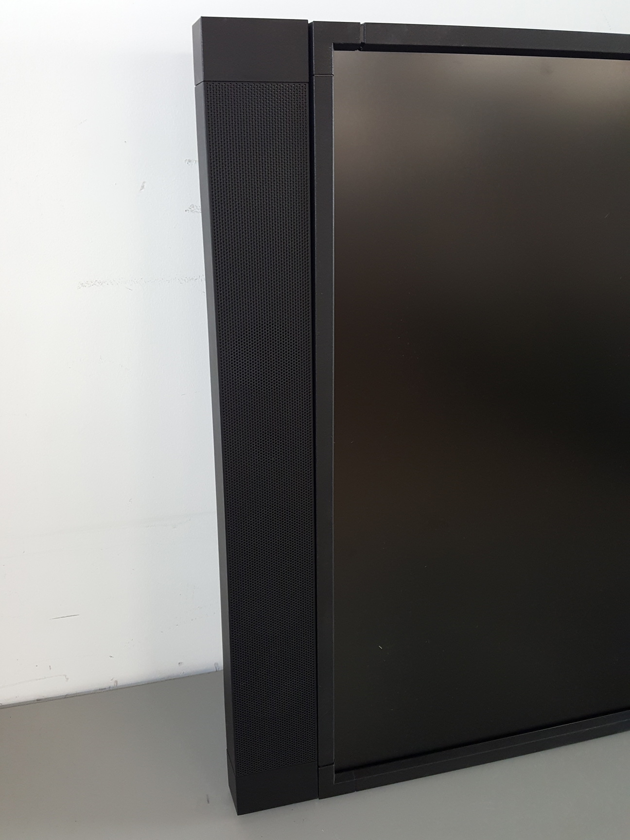 Image of NEC MultiSync P462 46" Monitor Model L46OU6 with 2 x Speakers SP-4046PV