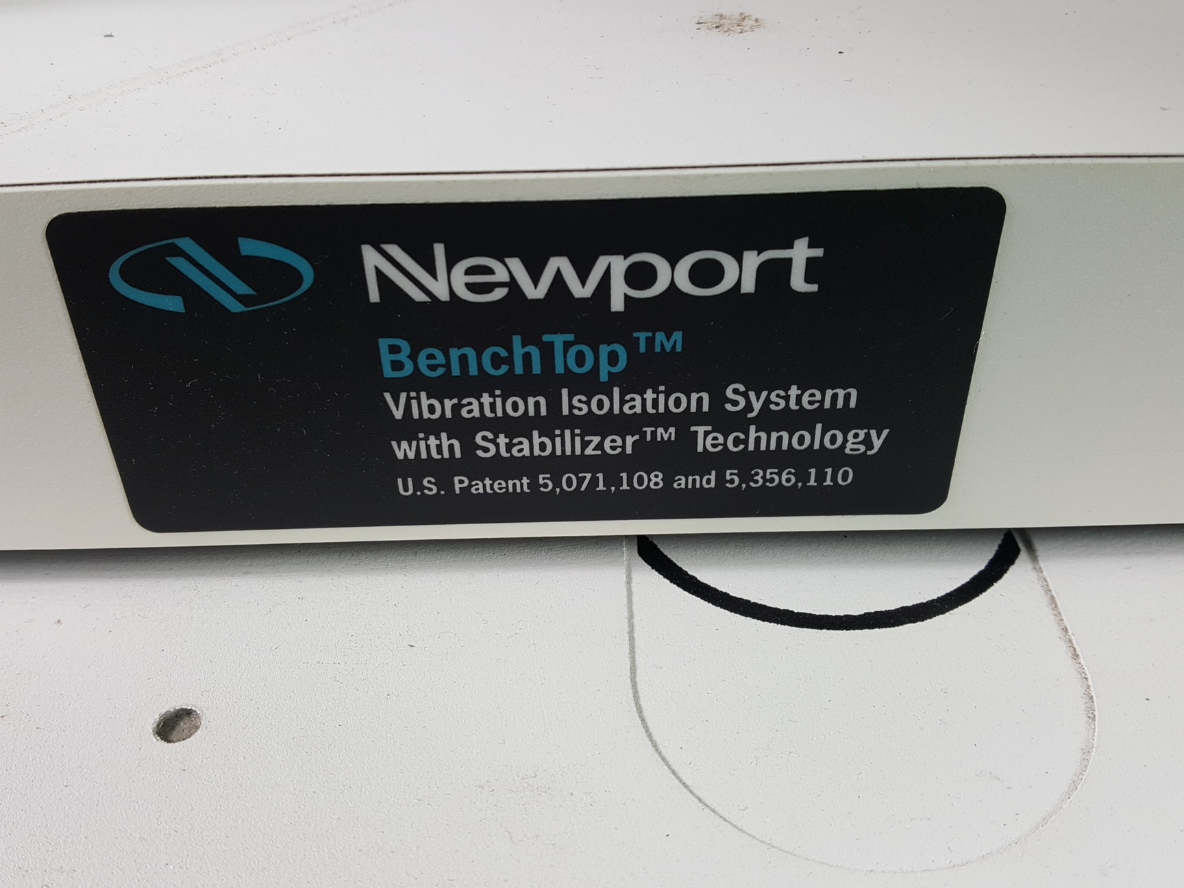 Image of Illumina iScan SY-101-1001 Array Scanner with Newport Isolation System & UPS Lab