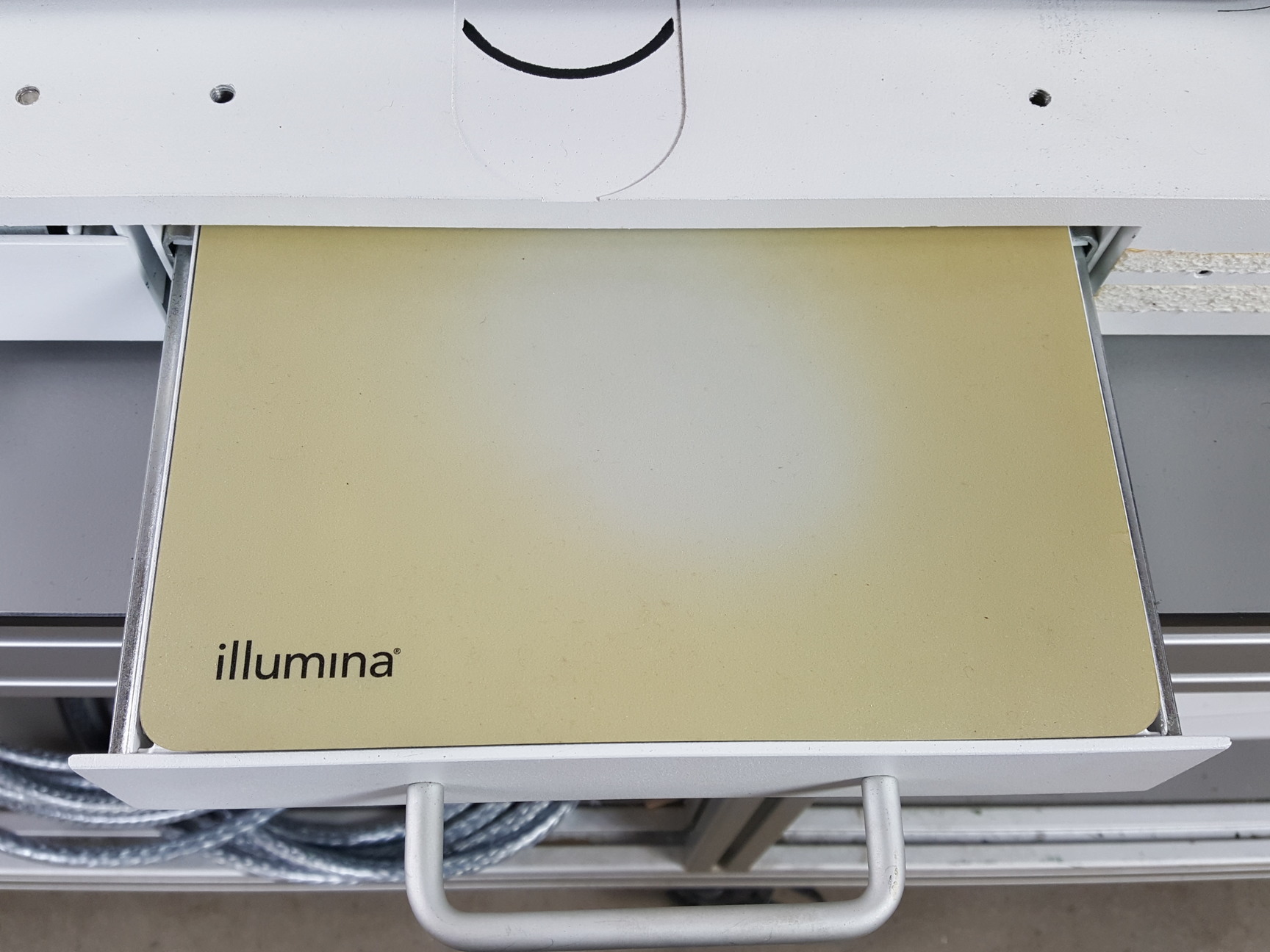 Image of Illumina iScan SY-101-1001 Array Scanner with Newport Isolation System & UPS Lab