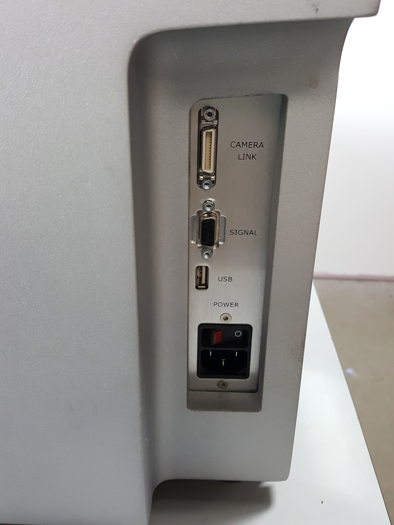 Image of Illumina iScan SY-101-1001 Array Scanner with Newport Isolation System & UPS Lab