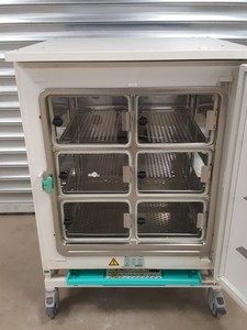 Thumbnail image of Heraeus Hera Cell 240 CO2 Laboratory Incubator with Trolley Lab Spares/Repairs