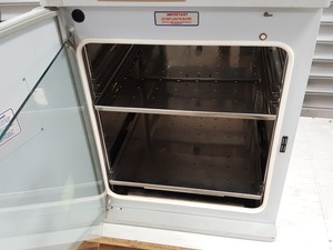 Thumbnail image of Heto Cellhouse 170 HI  Model 170-300 CO2 Laboratory Incubator Lab