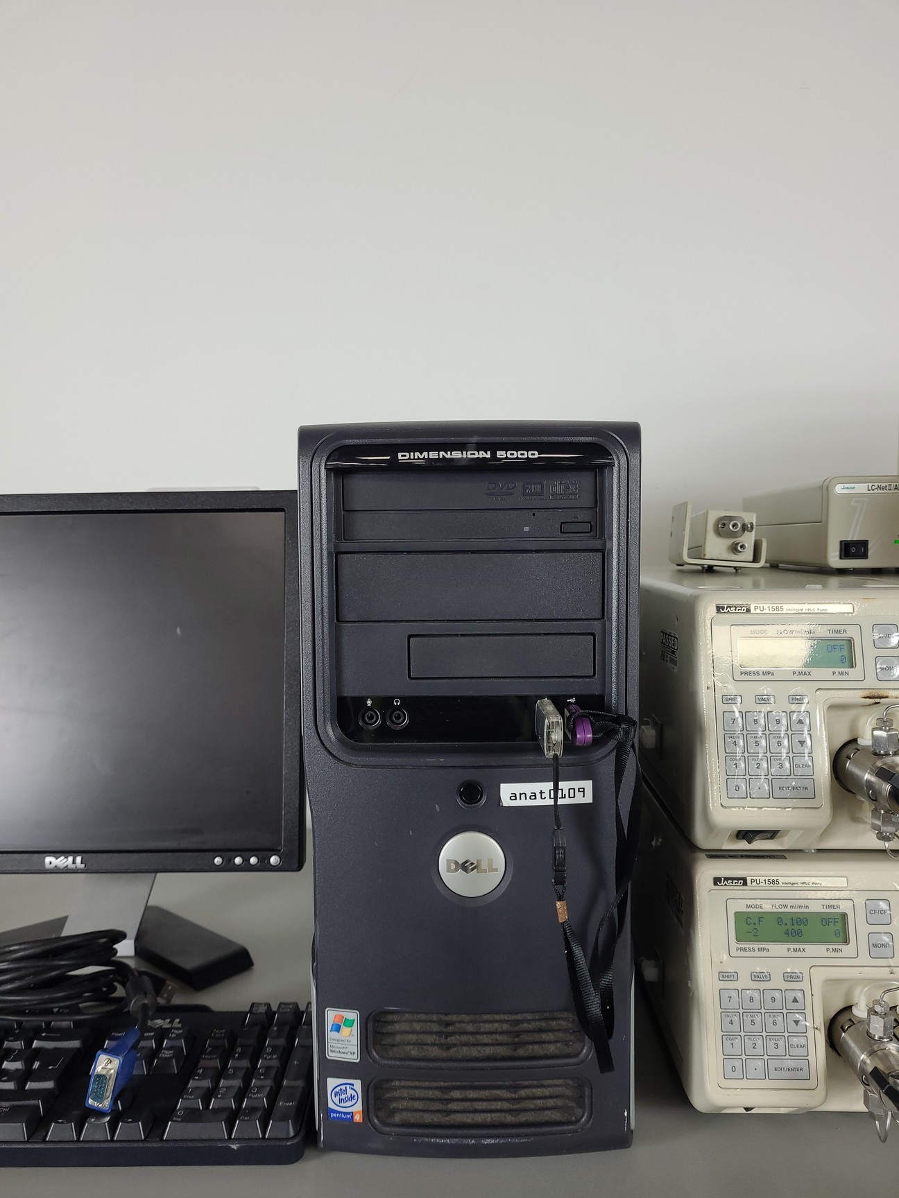 Image of Jasco HPLC System -  PU-1585, UV-2077, FP-920, HG-980-30, AS-1555 Lab