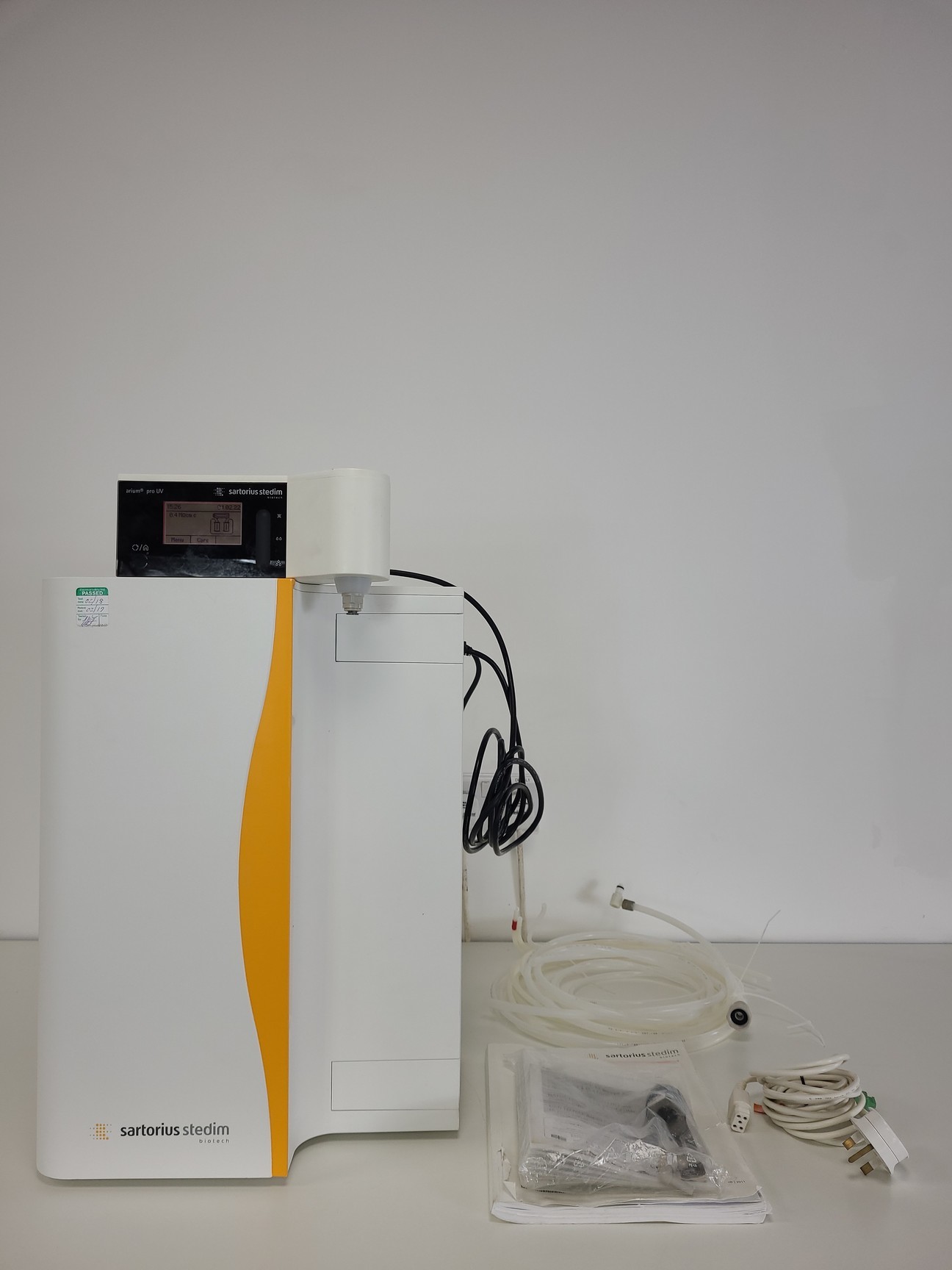 Image of Sartorius Arium Pro UV Ultrapure Water Purification System Lab