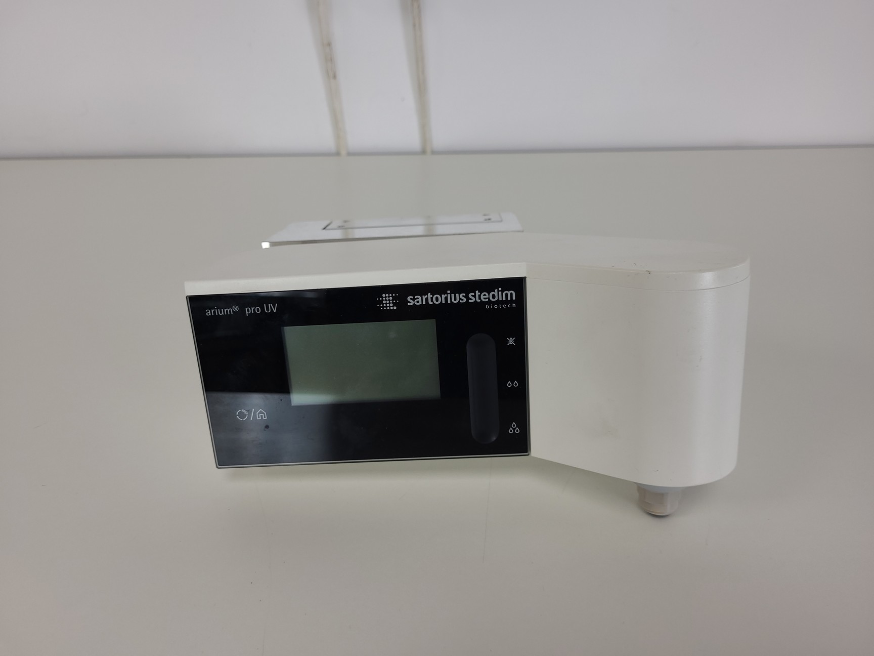 Image of Sartorius Arium Pro UV Ultrapure Water Purification System Lab