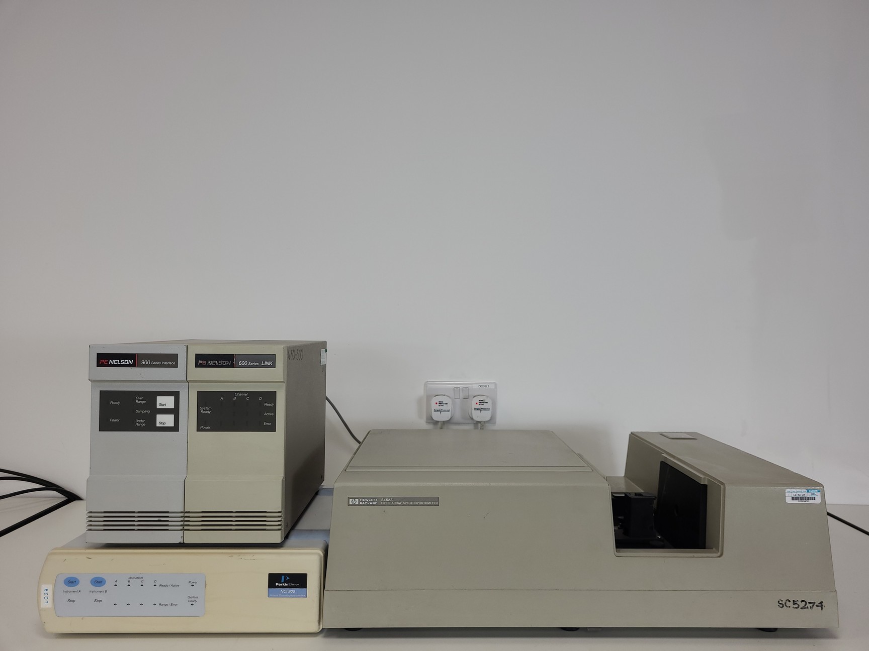 Image of Hewlett Packard 8452A Diode Array Spectrophotometer System - PE Nelson 941A, 610