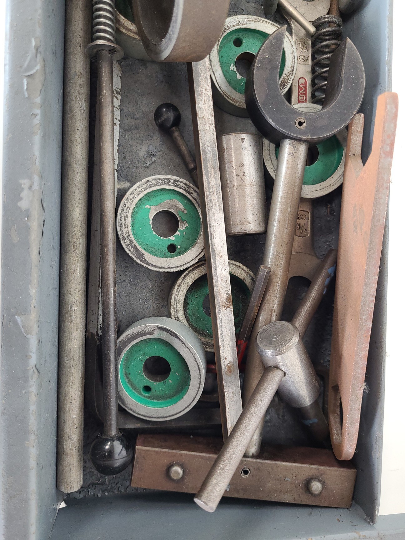 Image of Brierley ZB32 Drill Grinder with Extraction System