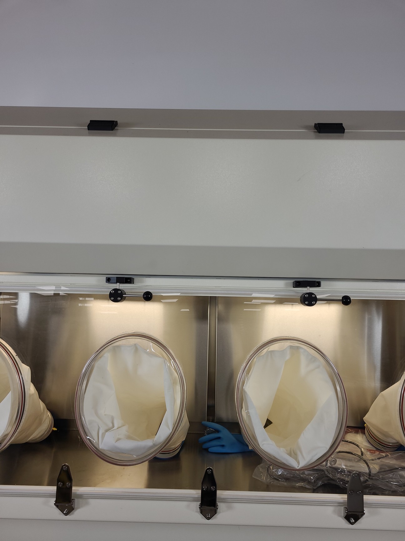Image of Mach-Aire ICT-180 Glove Box Safety Cabinet Pharmacy Dispensing Isolator Lab