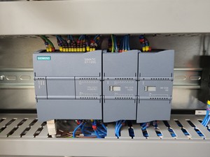 Thumbnail image of Mach-Aire ICT-180 Glove Box Safety Cabinet Pharmacy Dispensing Isolator Lab