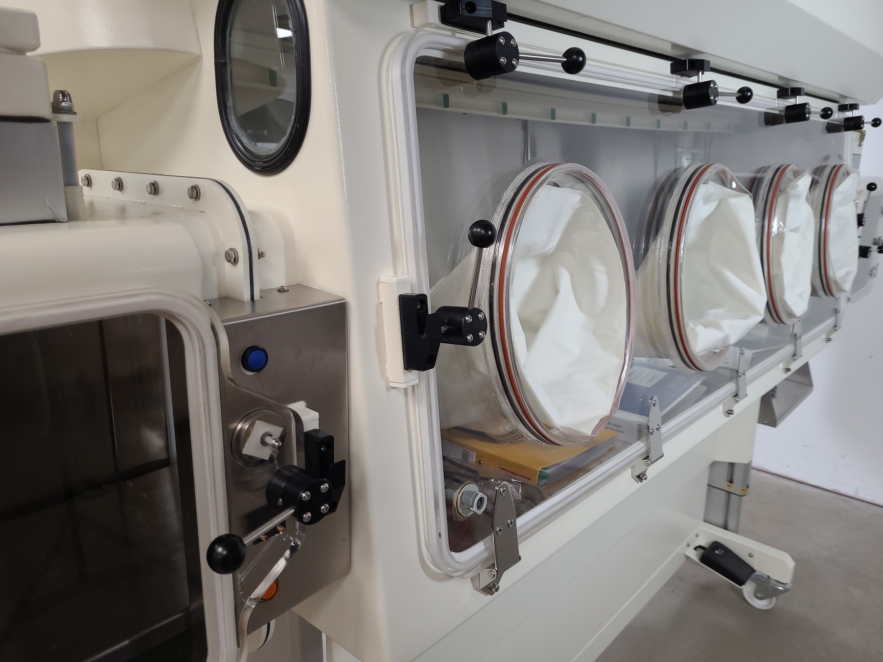 Image of Mach-Aire ICT-180 Glove Box Safety Cabinet Pharmacy Dispensing Isolator Lab
