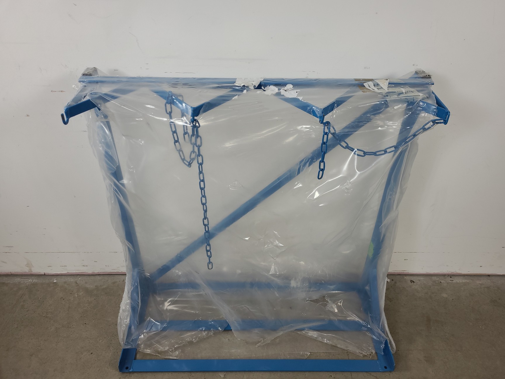 Image of Stakrak CR375Z 3 Gas Cylinder Floor Stand 93x37x93cm LWH Lab