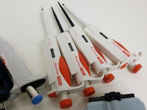 Thumbnail image of 43 x Laboratory Pipettes - Biohit, Gilson Pipetman, Labnet, Nichipet, Rainin Lab