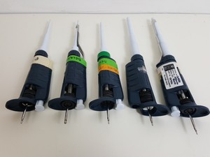 Thumbnail image of 43 x Laboratory Pipettes - Biohit, Gilson Pipetman, Labnet, Nichipet, Rainin Lab