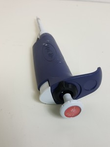 Thumbnail image of 43 x Laboratory Pipettes - Biohit, Gilson Pipetman, Labnet, Nichipet, Rainin Lab